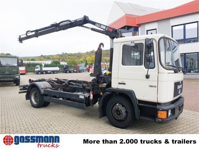 MAN 14.152 F 4x2 BB mit Kran Hiab 060-2 - Camión multibasculante, Camión grúa: foto 2 MAN 14.152 F 4x2 BB mit Kran Hiab 060-2 - Camión multibasculante, Camión grúa: foto 2