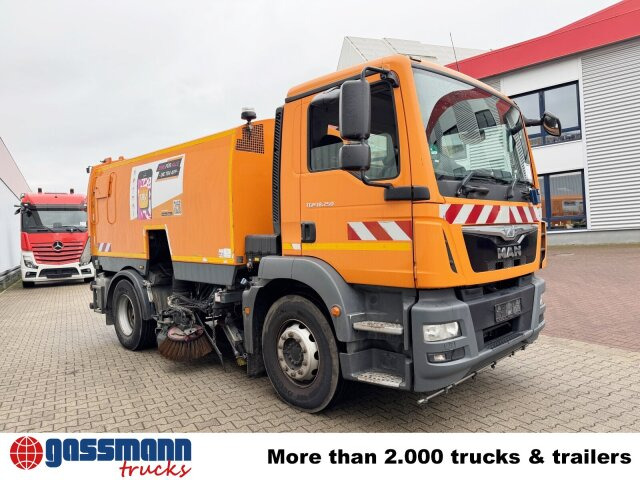 Barredora vial MAN TGM 18.250 4X2 BB, Kehrmaschine Brock SL200/2: foto 10 Barredora vial MAN TGM 18.250 4X2 BB, Kehrmaschine Brock SL200/2: foto 10