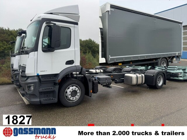 Mercedes-Benz Actros 1827/30 L 4x2, Gardine, LBW - Camión caja abierta: foto 1 Mercedes-Benz Actros 1827/30 L 4x2, Gardine, LBW - Camión caja abierta: foto 1