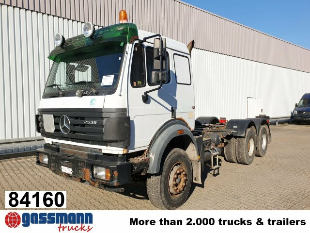 Mercedes-Benz SK II 25/2638 K 6x4, V8, Retarder, 2x - Camión chasis: foto 1 Mercedes-Benz SK II 25/2638 K 6x4, V8, Retarder, 2x - Camión chasis: foto 1