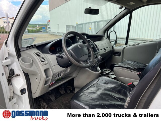 Renault Trafik 2.0 dCi115 4x2, Krankentransporter - Ambulancia: foto 5 Renault Trafik 2.0 dCi115 4x2, Krankentransporter - Ambulancia: foto 5