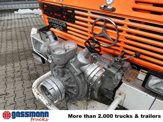 Unimog U 1300 L 4x4 Doka, LF8 - Camión de bomberos: foto 2 Unimog U 1300 L 4x4 Doka, LF8 - Camión de bomberos: foto 2