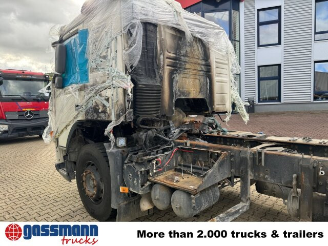 Volvo FM 380 6x4 R mit Brandschaden - Camión volquete: foto 2 Volvo FM 380 6x4 R mit Brandschaden - Camión volquete: foto 2