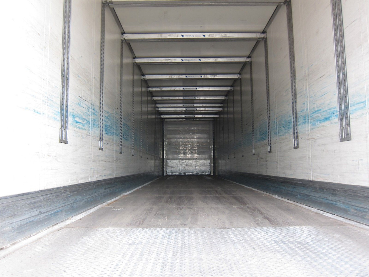 Semirremolque caja cerrada Schmitz Cargobull SKO 24 Iso-Koffer Doppelstock Lift Disc Top 2x: foto 8