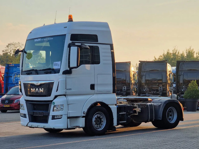 MAN TGX 18.480 4x2 - Intarder/Retarder - PTO/Hydraulic - Euro 6 - Cabeza tractora: foto 3 MAN TGX 18.480 4x2 - Intarder/Retarder - PTO/Hydraulic - Euro 6 - Cabeza tractora: foto 3