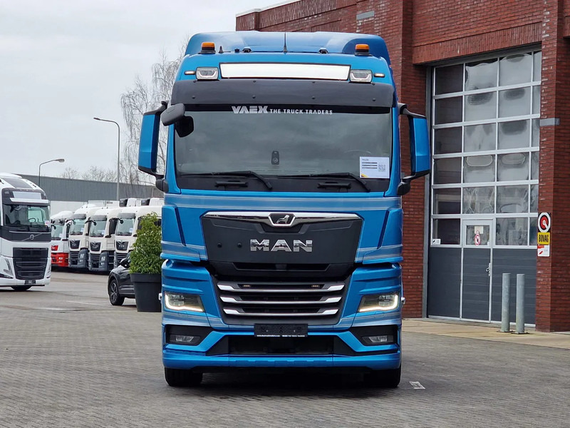 MAN TGX 26.510 6x2 XLX - Full spoiler - Led - Navi - Sliding 5th wheel - Cabeza tractora: foto 2 MAN TGX 26.510 6x2 XLX - Full spoiler - Led - Navi - Sliding 5th wheel - Cabeza tractora: foto 2