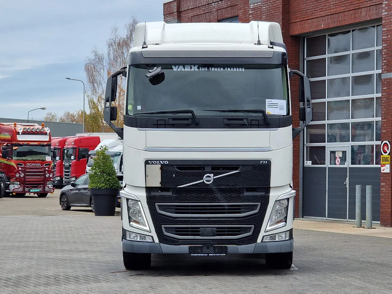 Volvo FH 13.460 4x2 - I Save - I parkcool - 2x tank - Euro 6 - I shift - Cabeza tractora: foto 2 Volvo FH 13.460 4x2 - I Save - I parkcool - 2x tank - Euro 6 - I shift - Cabeza tractora: foto 2
