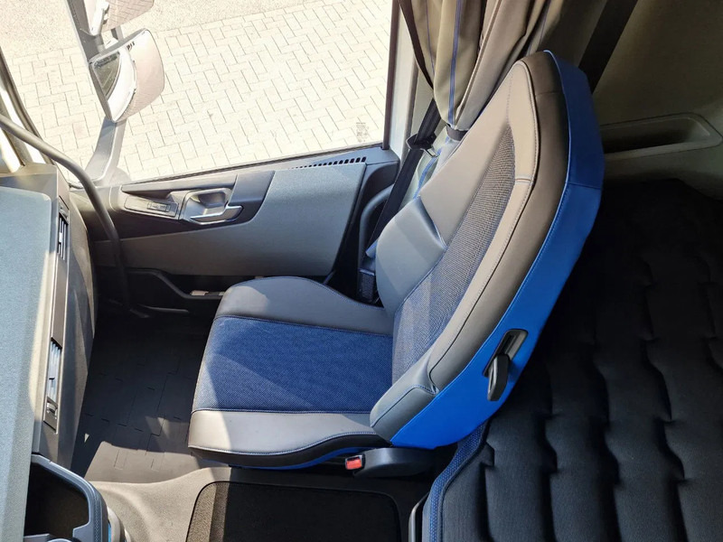 Cabeza tractora Volvo FH 13.500 Globetrotter XL 4x2 - NEW - Full spec - I parkcool - Full air -: foto 20