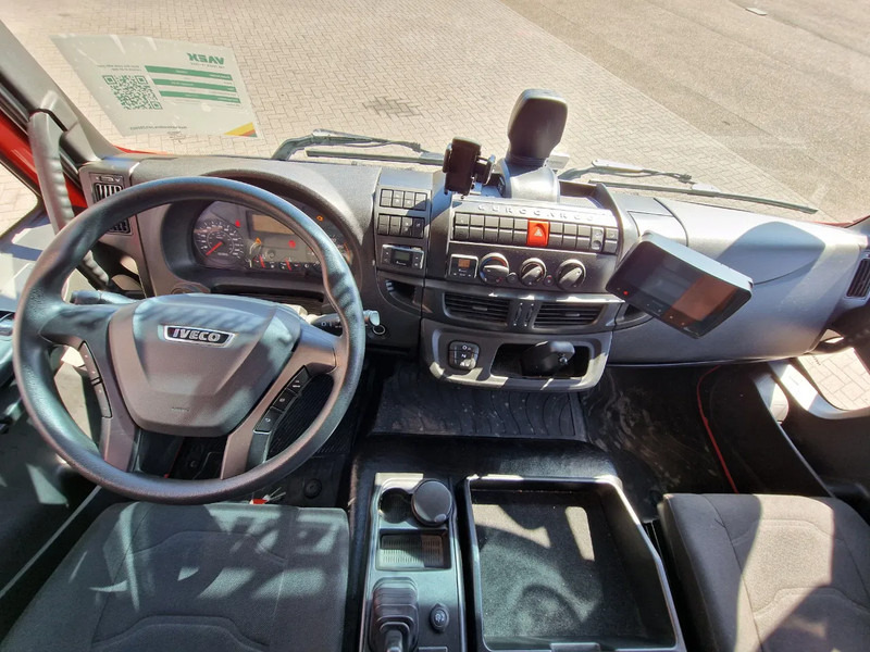 Camión caja cerrada Iveco Eurocargo 75-190 Isotherm box - Zepro loadlift - Low KM - Airco - Euro 6 - Camera: foto 20