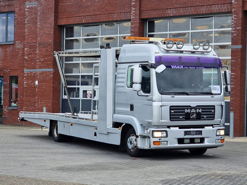 MAN TGL 12.240 4x2 Cartransporter - 12T - AS Tronic - Hydraulic deck - Sleeper cab - Camión portavehículos: foto 2 MAN TGL 12.240 4x2 Cartransporter - 12T - AS Tronic - Hydraulic deck - Sleeper cab - Camión portavehículos: foto 2