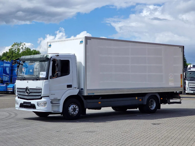 Mercedes-Benz Atego 4x2 - 170 KW/230PS - Box - Zepro loadlift - Euro 6 - Camión caja cerrada: foto 3 Mercedes-Benz Atego 4x2 - 170 KW/230PS - Box - Zepro loadlift - Euro 6 - Camión caja cerrada: foto 3