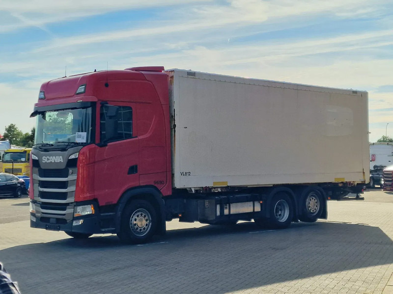 Scania S500 NGS Highline 6x2 - BDF - Full air - Loadlift - Box - Navi - Retarder - Camión portacontenedore/ Intercambiable: foto 3 Scania S500 NGS Highline 6x2 - BDF - Full air - Loadlift - Box - Navi - Retarder - Camión portacontenedore/ Intercambiable: foto 3