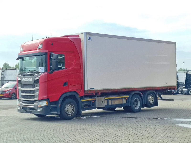 Scania S500 NGS Highline 6x2 - BDF - Full air - Loadlift - Box - Navi - Retarder - Camión portacontenedore/ Intercambiable: foto 3 Scania S500 NGS Highline 6x2 - BDF - Full air - Loadlift - Box - Navi - Retarder - Camión portacontenedore/ Intercambiable: foto 3