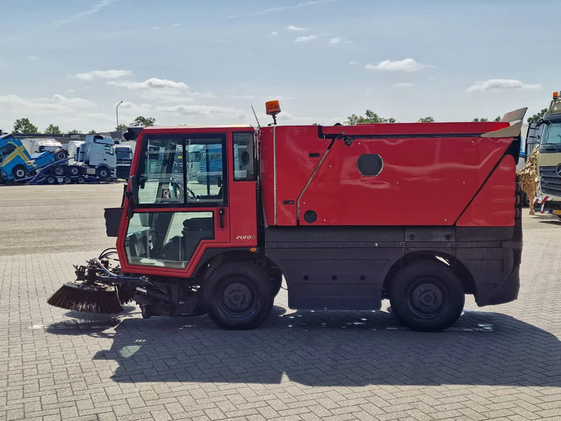 Schmidt Swingo 200 + - 4 wheel steering - Dutch Registration - Barredora vial: foto 4 Schmidt Swingo 200 + - 4 wheel steering - Dutch Registration - Barredora vial: foto 4