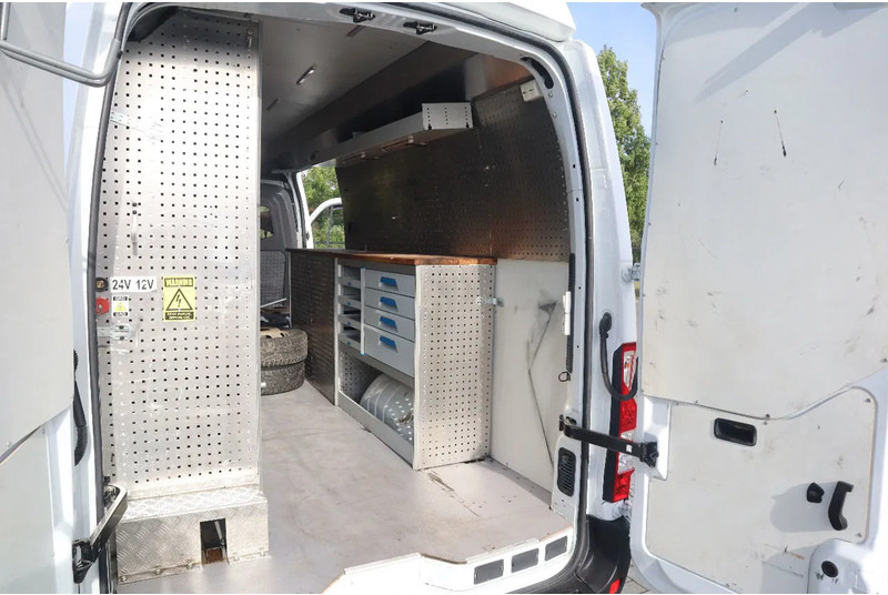 Furgón Renault Master 160 DCI | L3H3 | WORKSHOP | WERKSTATT | 5 TON: foto 11 Furgón Renault Master 160 DCI | L3H3 | WORKSHOP | WERKSTATT | 5 TON: foto 11