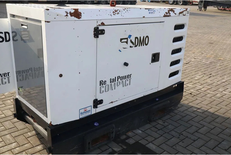 SDMO R44C3 | 44 KVA | GOOD WORKING - Generador industriale: foto 5 SDMO R44C3 | 44 KVA | GOOD WORKING - Generador industriale: foto 5