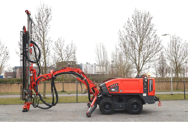 Sandvik 2 PIECES COMMANDO DC 300 RI S5 | ONLY 470 DRILLING HOURS - Perforadora: foto 1 Sandvik 2 PIECES COMMANDO DC 300 RI S5 | ONLY 470 DRILLING HOURS - Perforadora: foto 1