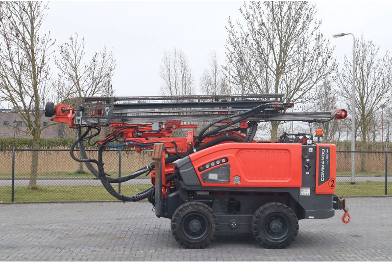 Sandvik 2 PIECES COMMANDO DC 300 RI S5 | ONLY 470 DRILLING HOURS - Perforadora: foto 4 Sandvik 2 PIECES COMMANDO DC 300 RI S5 | ONLY 470 DRILLING HOURS - Perforadora: foto 4