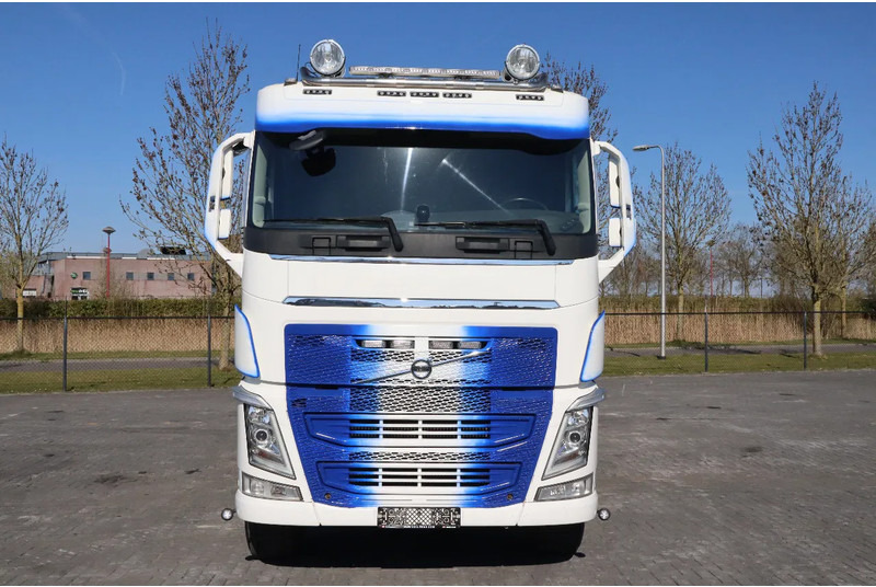 Volvo FH 540 | 8X4 | TANDEMLIFT | RETARDER | BIG AXLES | EURO 6 - Camión volquete: foto 2 Volvo FH 540 | 8X4 | TANDEMLIFT | RETARDER | BIG AXLES | EURO 6 - Camión volquete: foto 2