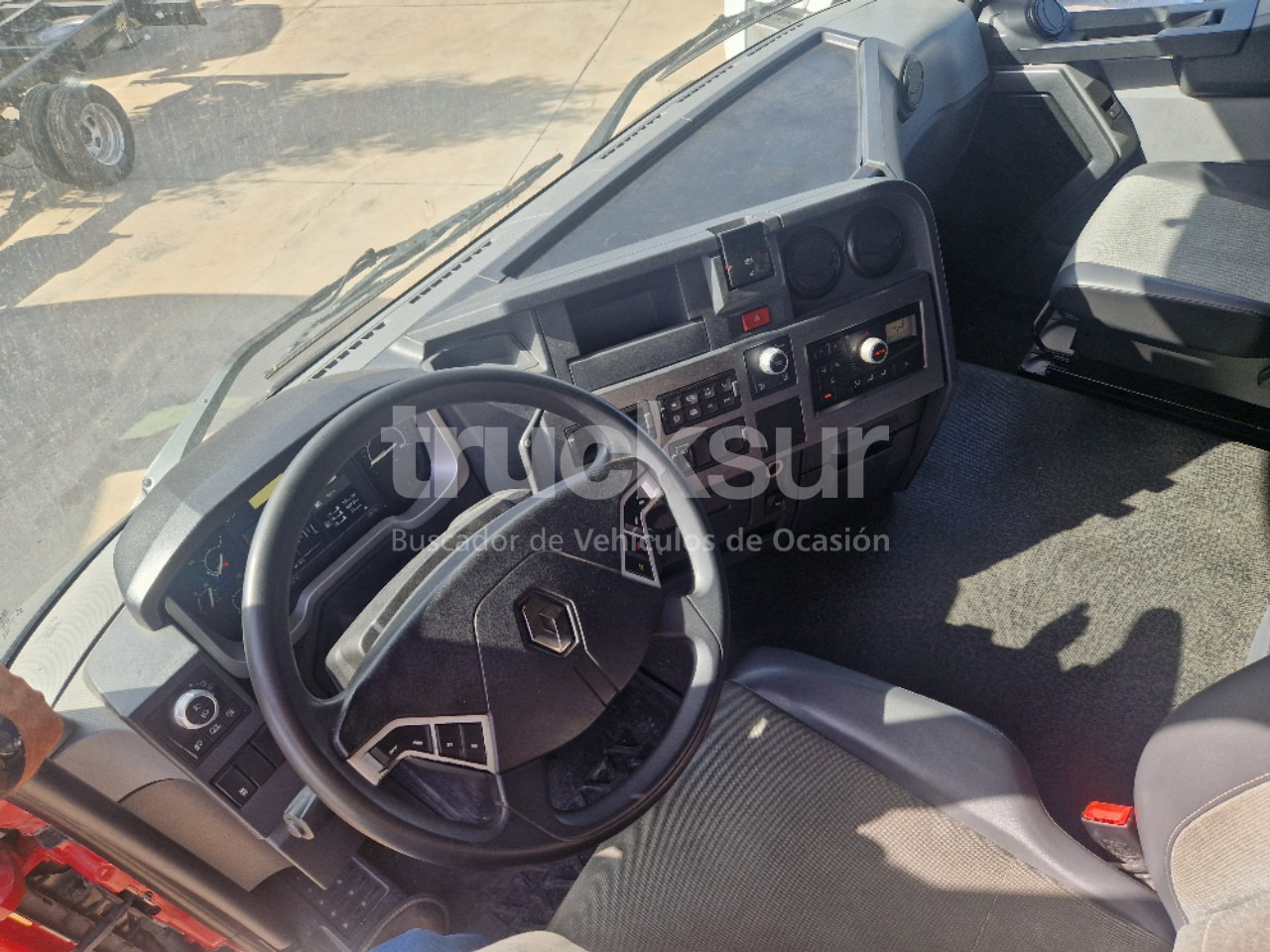 Cabeza tractora RENAULT T440: foto 10