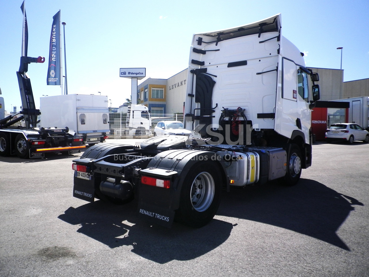 RENAULT T440 SLEEPER CAB - Cabeza tractora: foto 5 RENAULT T440 SLEEPER CAB - Cabeza tractora: foto 5