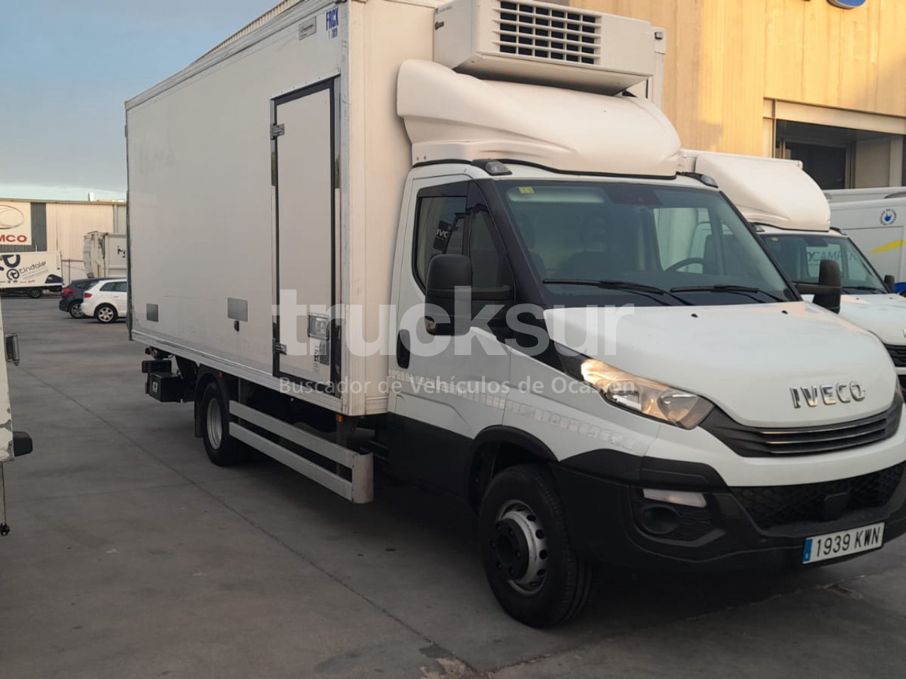 IVECO DAILY 72C18 FRC-X P/E - Camión caja cerrada: foto 2 IVECO DAILY 72C18 FRC-X P/E - Camión caja cerrada: foto 2