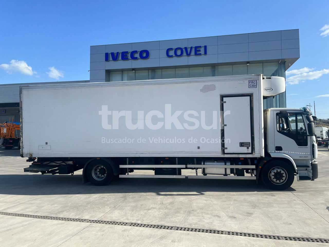 IVECO EUROCARGO ML180E28 - Camión frigorífico: foto 4 IVECO EUROCARGO ML180E28 - Camión frigorífico: foto 4