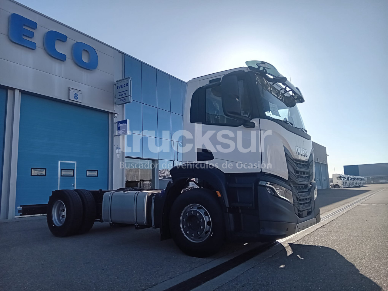 IVECO X-WAY 420 - Camión chasis: foto 2 IVECO X-WAY 420 - Camión chasis: foto 2