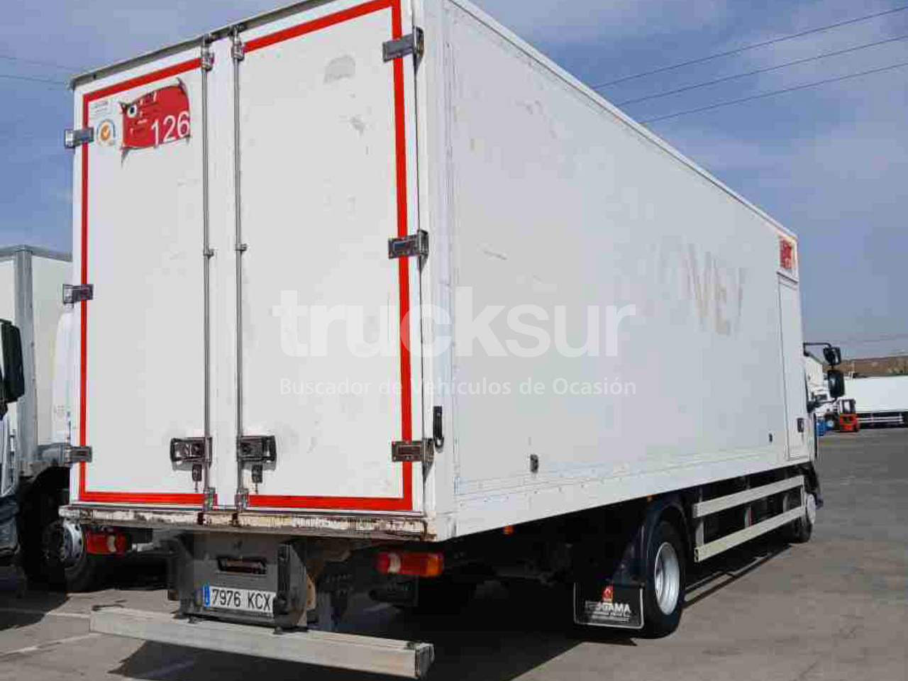 RENAULT D 12.240 - Camión caja cerrada: foto 3 RENAULT D 12.240 - Camión caja cerrada: foto 3