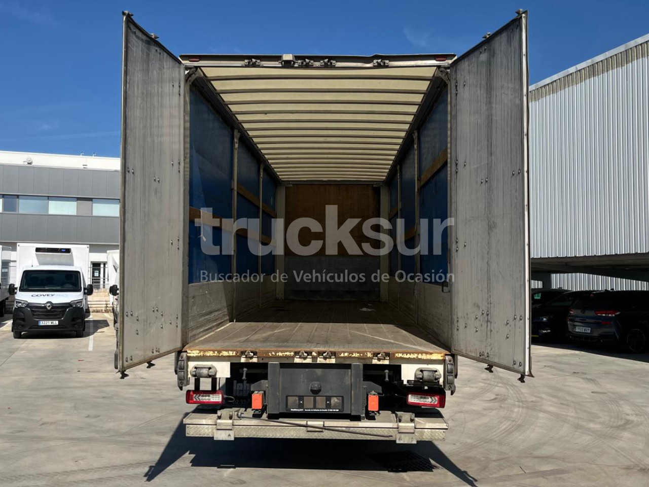 RENAULT D18.320 - Camión lona: foto 5 RENAULT D18.320 - Camión lona: foto 5