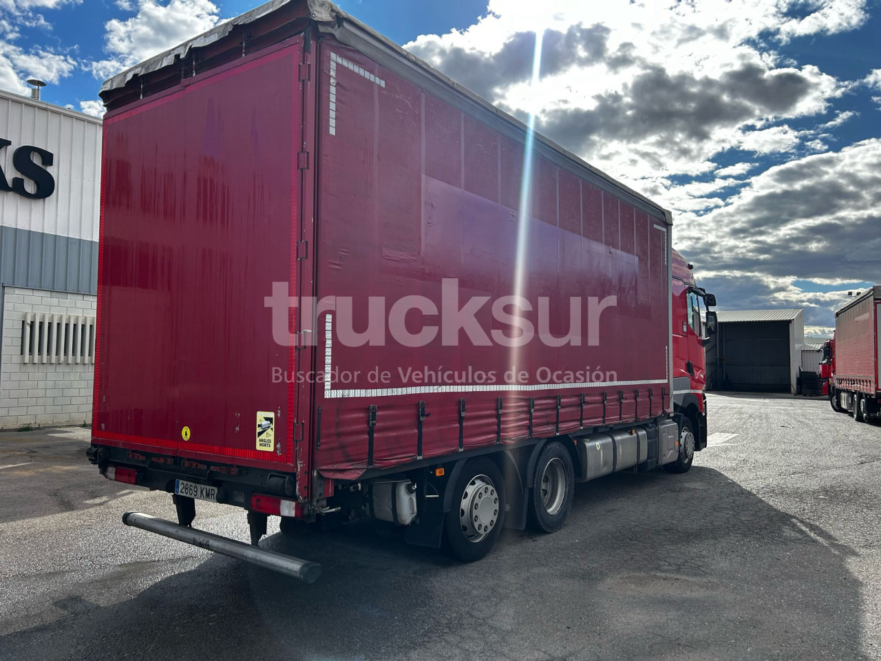 RENAULT T480 HIGH SLEEPER CAB  6X2*4 ejes 6x2*4 - Camión lona: foto 3 RENAULT T480 HIGH SLEEPER CAB  6X2*4 ejes 6x2*4 - Camión lona: foto 3
