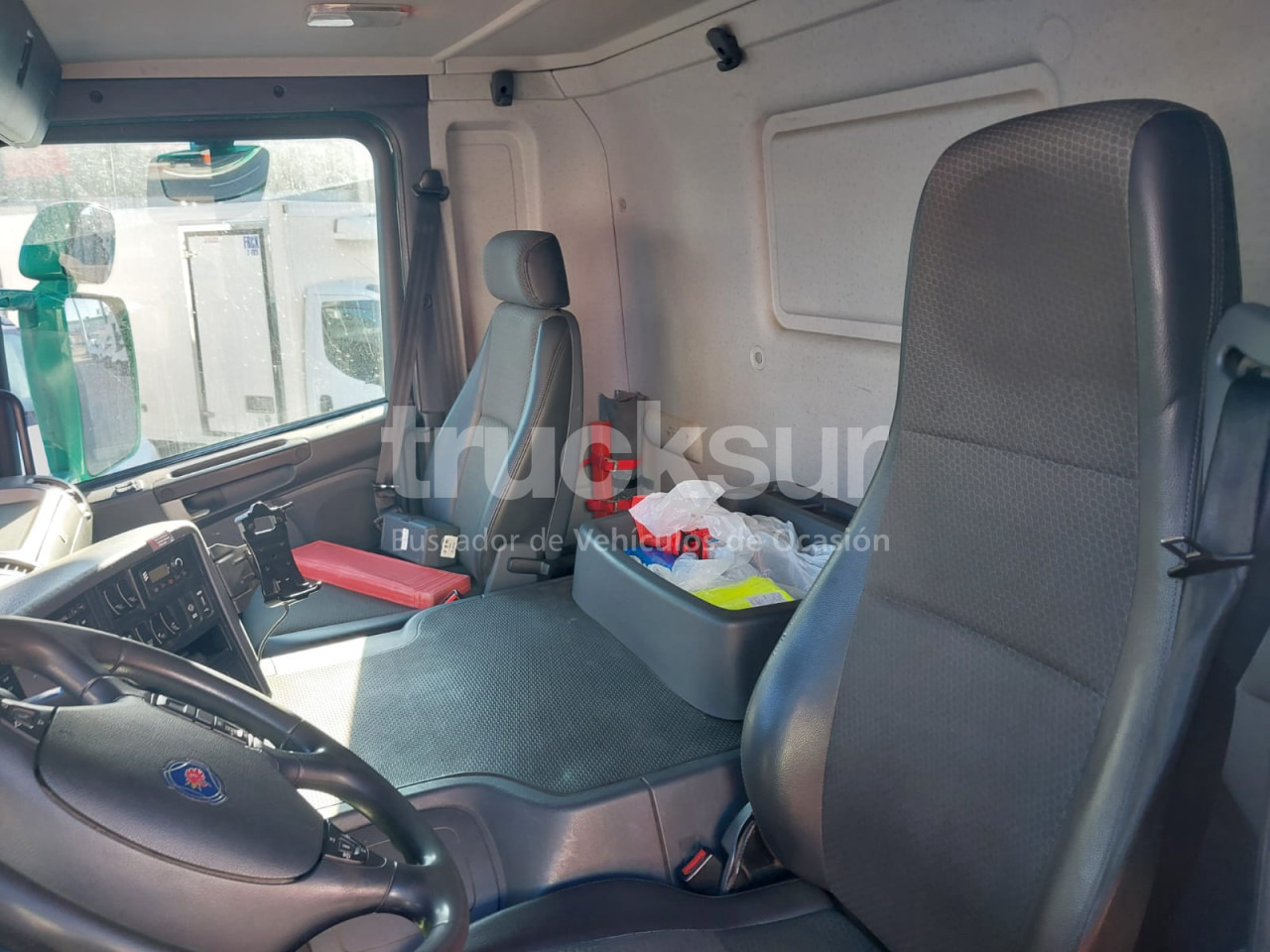 Camión chasis SCANIA P280.18: foto 6