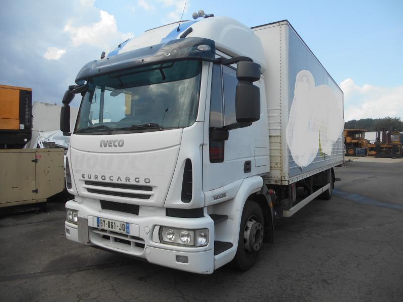 Iveco Eurocargo 140E25 - Camión caja cerrada: foto 1 Iveco Eurocargo 140E25 - Camión caja cerrada: foto 1