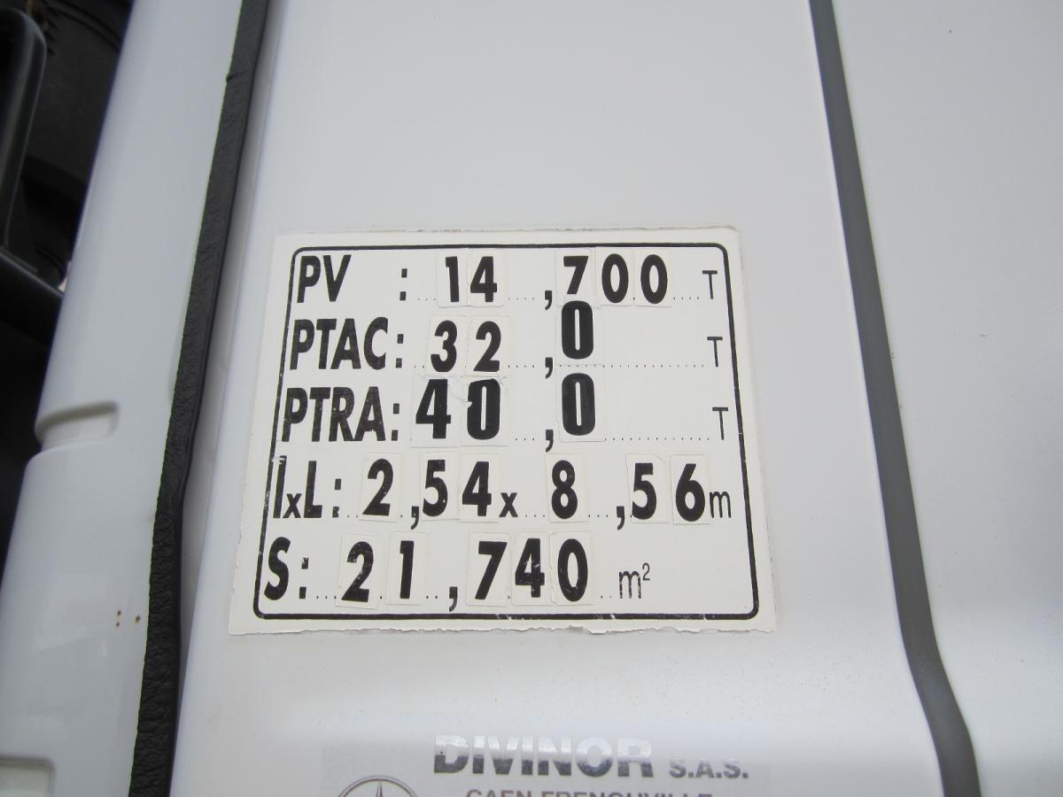 Mercedes AXOR 3240 - Camión volquete: foto 4 Mercedes AXOR 3240 - Camión volquete: foto 4