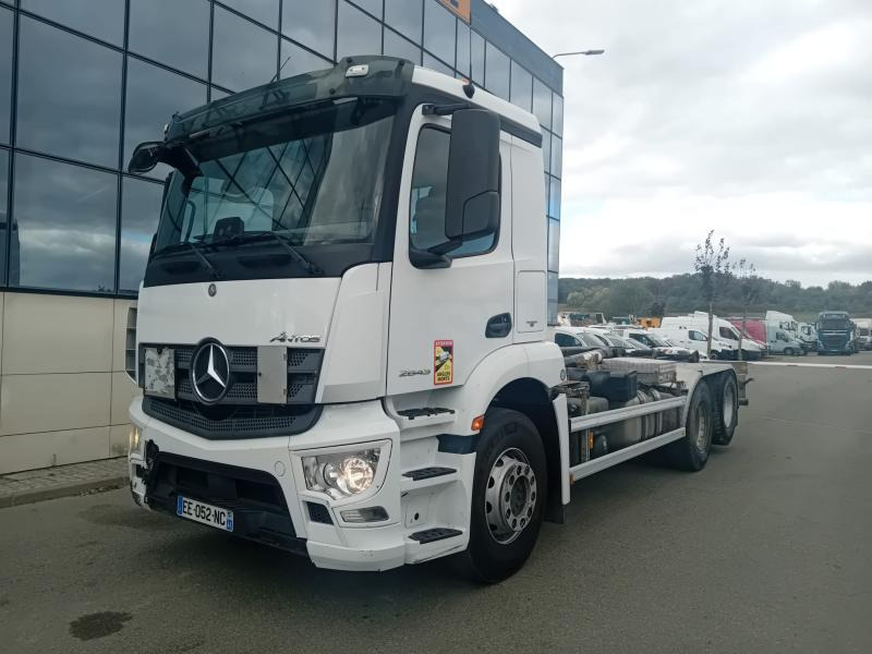 Mercedes Antos 2643 - Camión multibasculante: foto 1 Mercedes Antos 2643 - Camión multibasculante: foto 1
