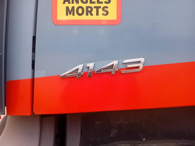 Camión volquete Mercedes Arocs 4143: foto 10