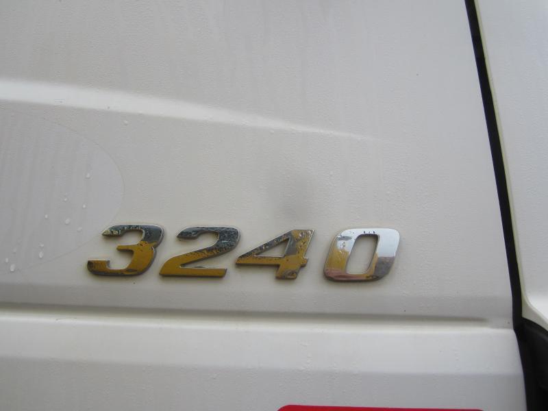 Mercedes Axor 3240 - Camión volquete: foto 3 Mercedes Axor 3240 - Camión volquete: foto 3