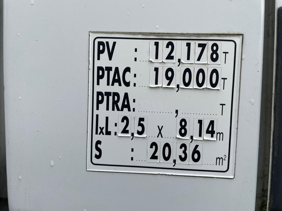 Camión de basura Renault D-Series 19 Wide: foto 6