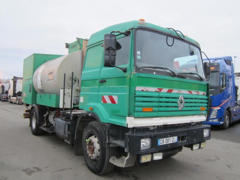 Renault G 340 TI MANAGER - Camión cisterna, Construcción de carreteras: foto 2 Renault G 340 TI MANAGER - Camión cisterna, Construcción de carreteras: foto 2