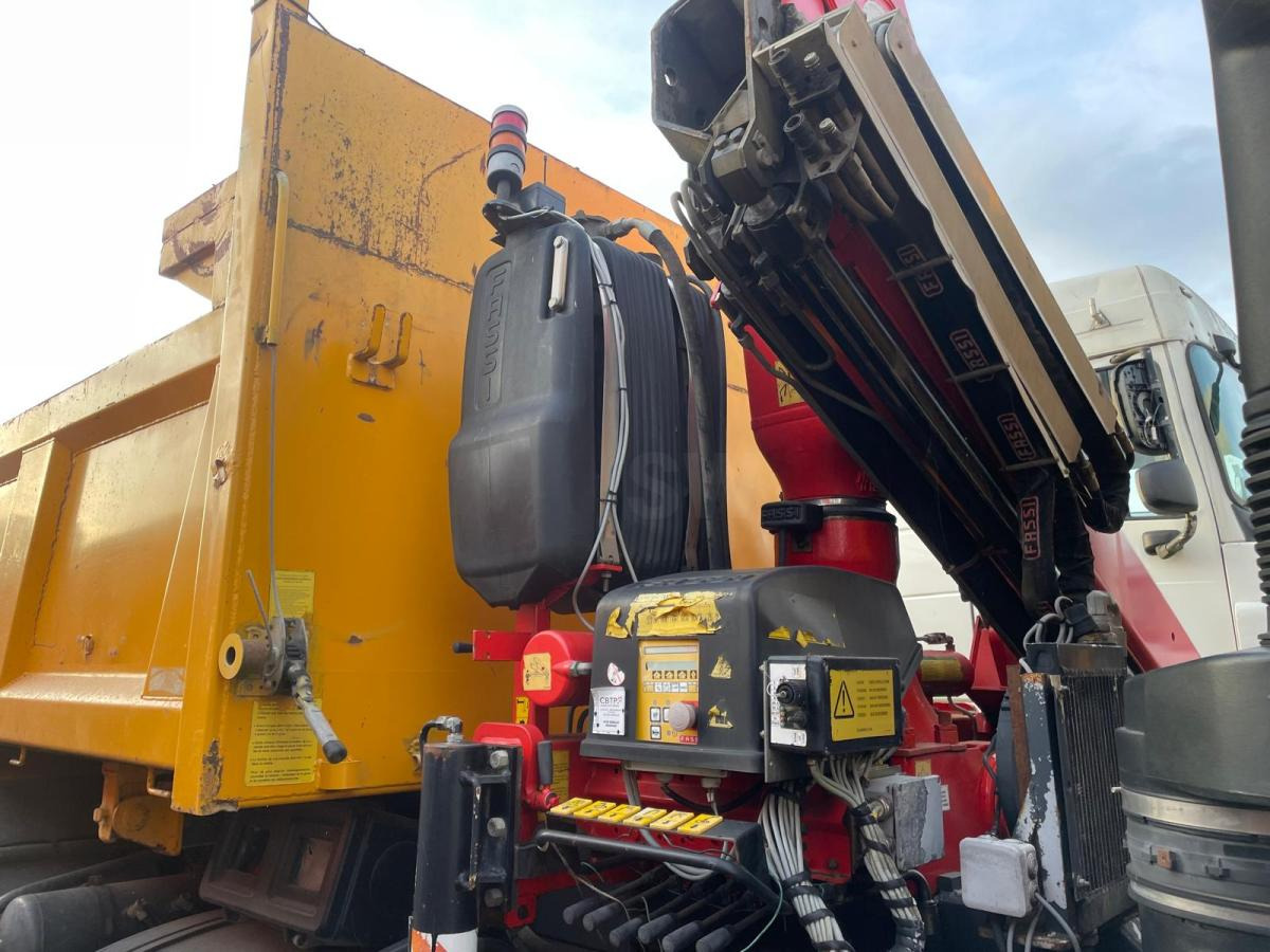 Renault Kerax 370 DCI - Camión volquete: foto 3 Renault Kerax 370 DCI - Camión volquete: foto 3