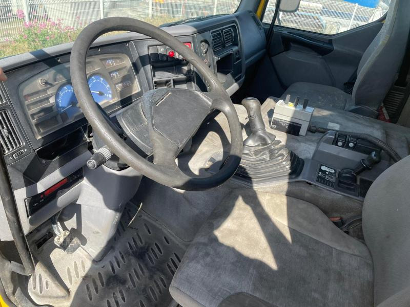 Camión volquete Renault Kerax 370 DCI: foto 6