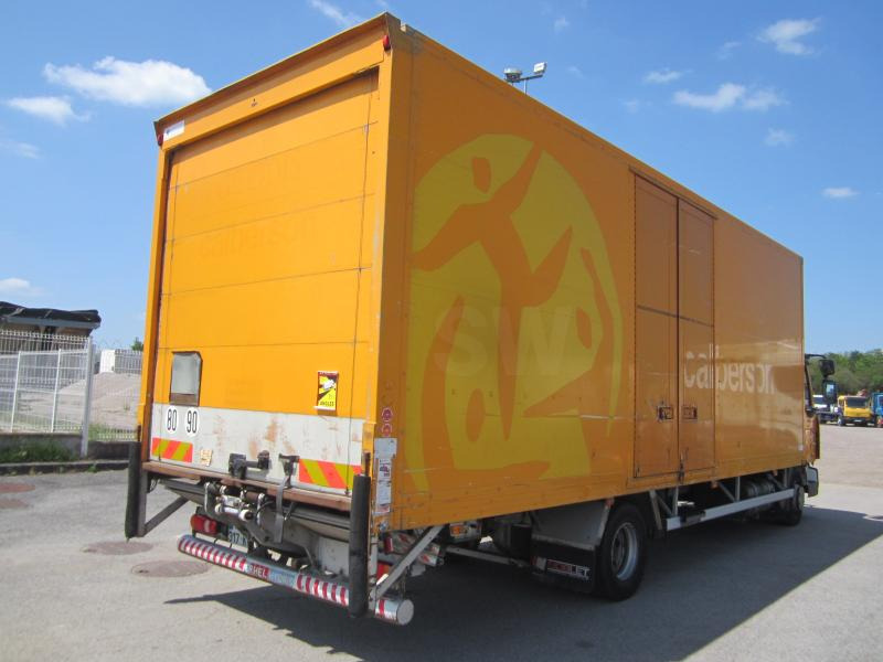 Renault Midlum 220 DXI - Camión caja cerrada: foto 4 Renault Midlum 220 DXI - Camión caja cerrada: foto 4