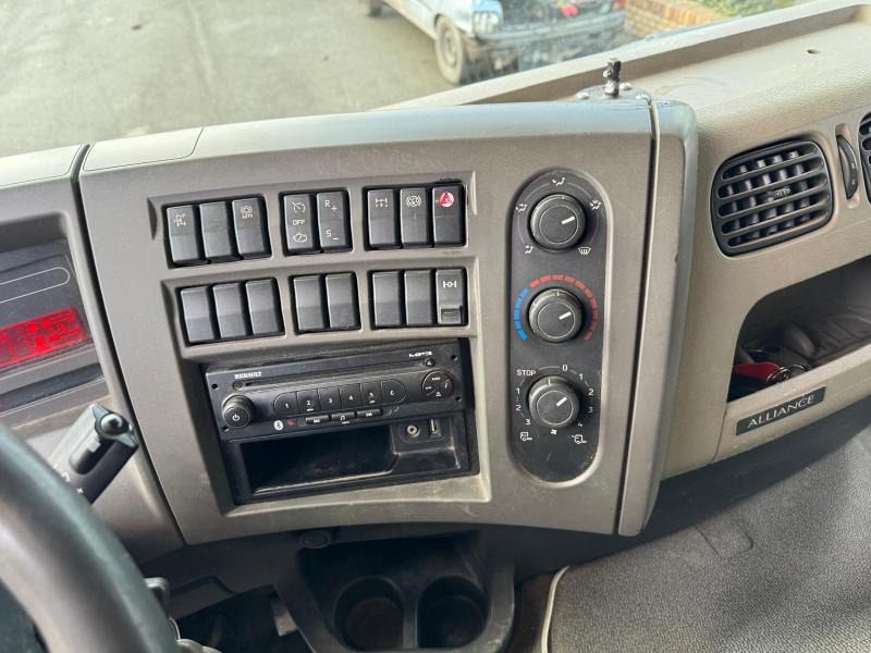 Camión cisterna para transporte de combustible Renault Premium 370 DXI: foto 22