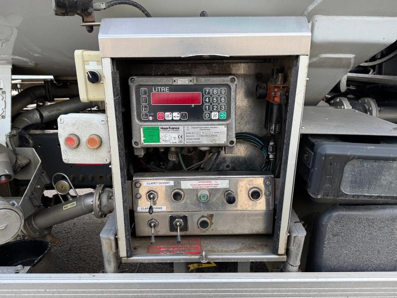 Camión cisterna para transporte de combustible Renault Premium 370 DXI: foto 8