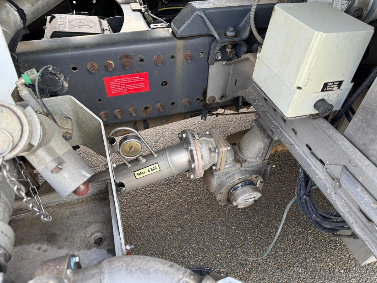 Camión cisterna para transporte de combustible Renault Premium 370 DXI: foto 10