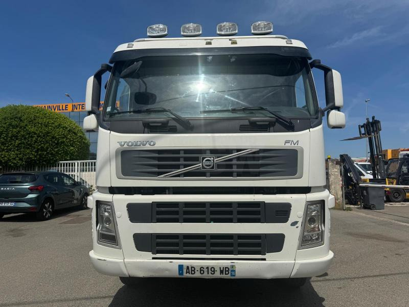 Volvo FM 460 - Camión volquete: foto 3 Volvo FM 460 - Camión volquete: foto 3