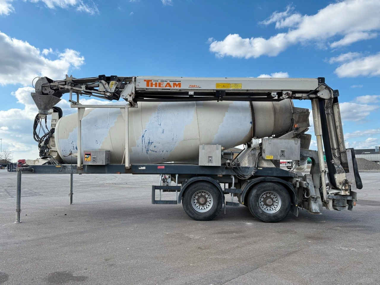 De Buf BM 12-36-2SPR w/ Belt Theam TSR15 / Beton - Semirremolque hormigonera: foto 1 De Buf BM 12-36-2SPR w/ Belt Theam TSR15 / Beton - Semirremolque hormigonera: foto 1