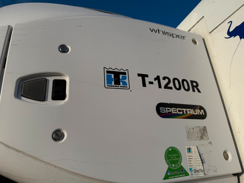 Camión frigorífico Iveco 180E32 Schmitz / Thermo King T-1200R Spectrum: foto 8