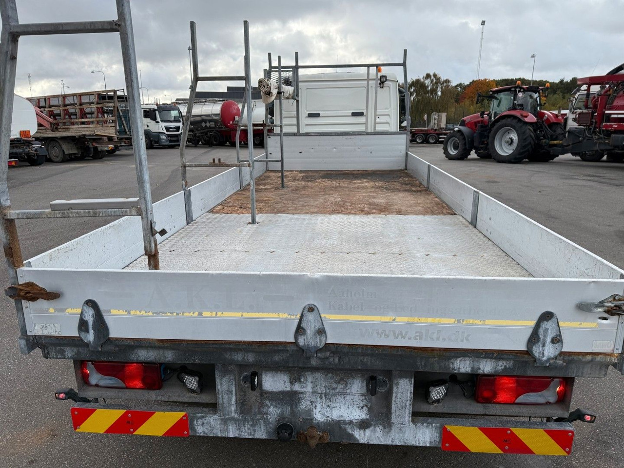 MAN TGL 10.180 4x2 Flatbed 6,,80 m. Euro 3 - Camión caja abierta: foto 5 MAN TGL 10.180 4x2 Flatbed 6,,80 m. Euro 3 - Camión caja abierta: foto 5