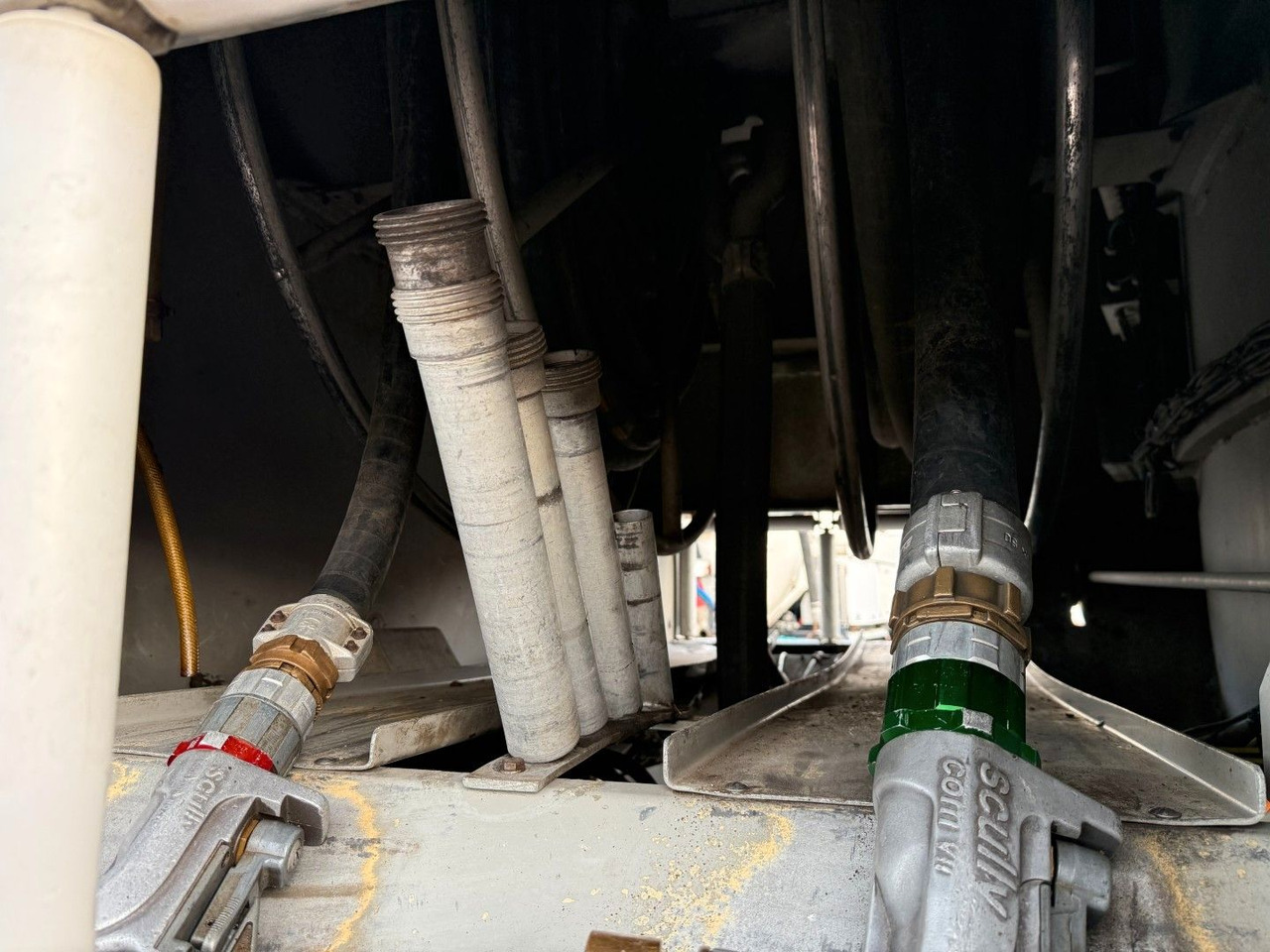 Camión cisterna MAN TGS 35.480 8x2*6 Euro 6 23.000 l ADR Tanktruck: foto 7 Camión cisterna MAN TGS 35.480 8x2*6 Euro 6 23.000 l ADR Tanktruck: foto 7